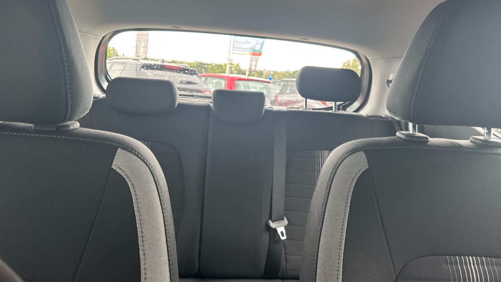Hyundai i10 1.0 MPi SE Connect 5dr Petrol Hatchback - Image 15