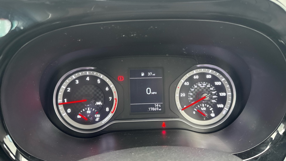 Hyundai i10 1.0 MPi SE Connect 5dr Petrol Hatchback - Image 18