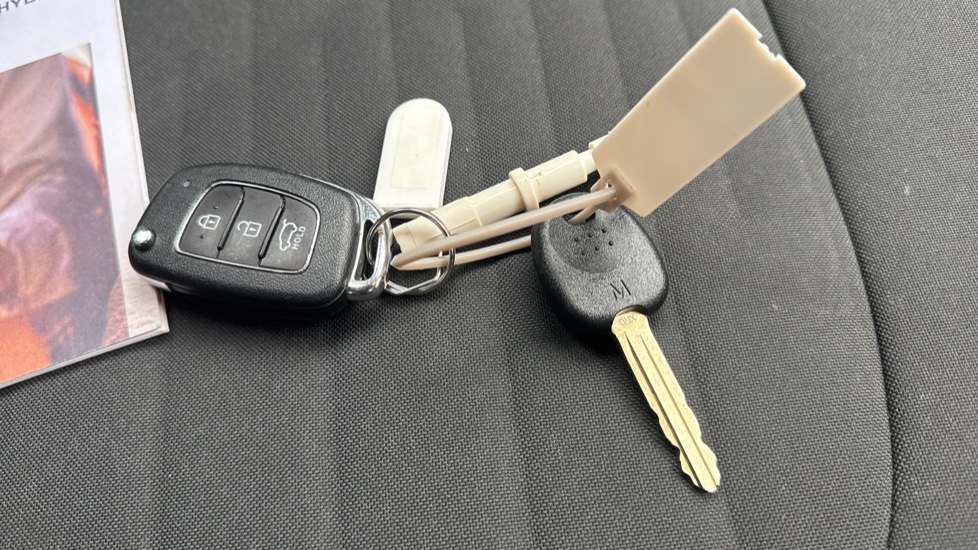 Hyundai i10 1.0 MPi SE Connect 5dr Petrol Hatchback - Image 20