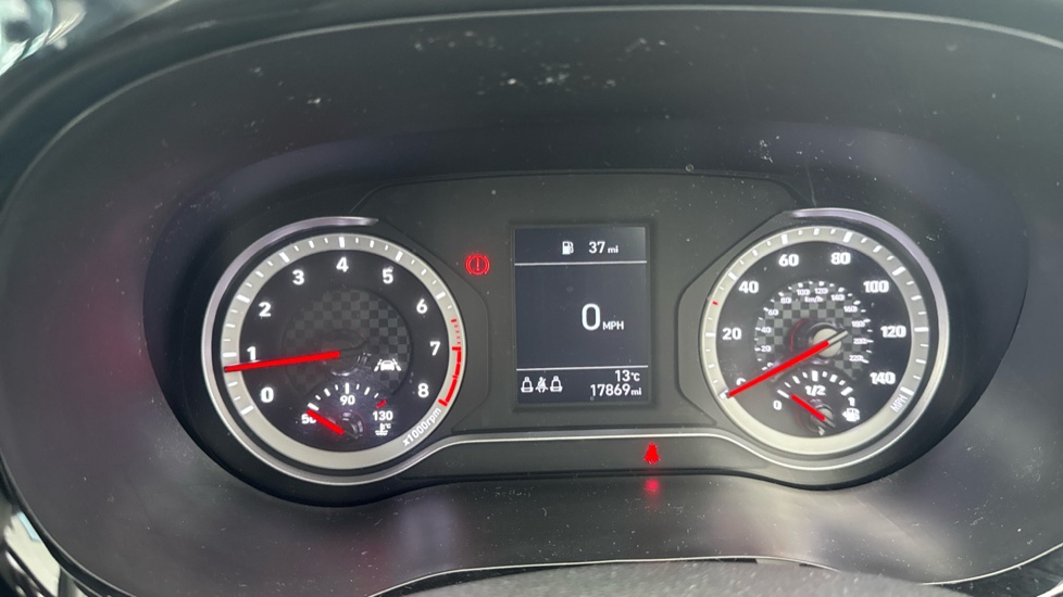 Hyundai i10 1.0 MPi SE Connect 5dr Petrol Hatchback - Image 39