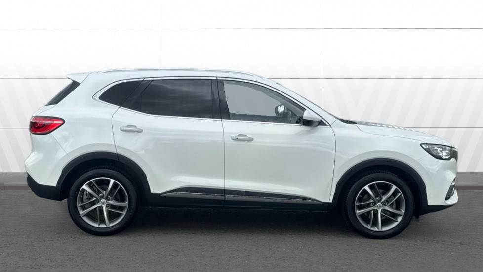 MG HS 1.5 T-GDI Exclusive 5dr DCT Petrol Hatchback - Image 5