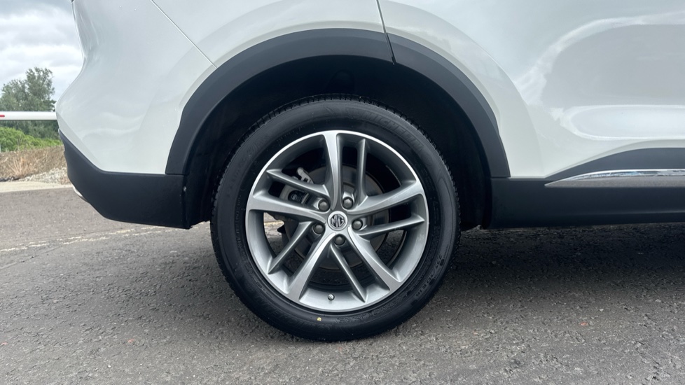 MG HS 1.5 T-GDI Exclusive 5dr DCT Petrol Hatchback - Image 7