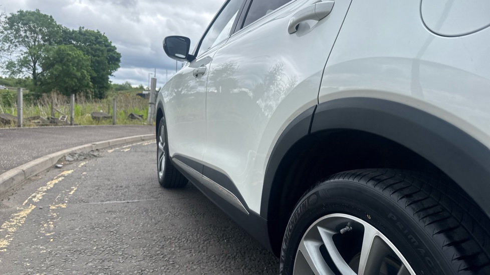 MG HS 1.5 T-GDI Exclusive 5dr DCT Petrol Hatchback - Image 28