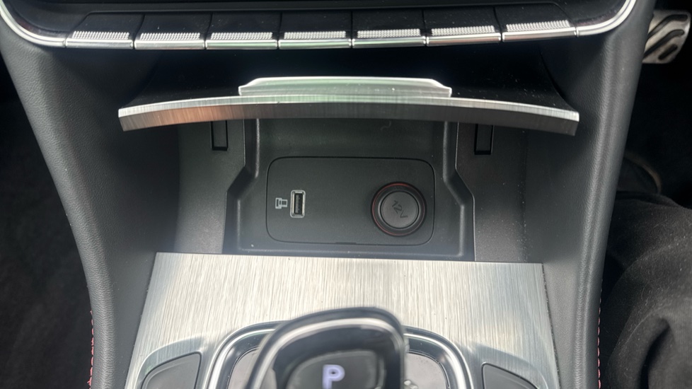 MG HS 1.5 T-GDI Exclusive 5dr DCT Petrol Hatchback - Image 42