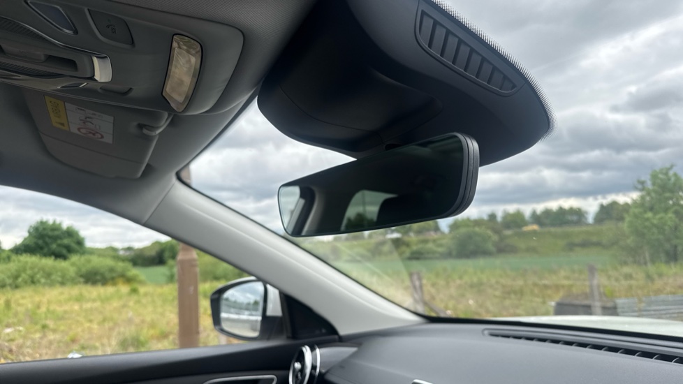 MG HS 1.5 T-GDI Exclusive 5dr DCT Petrol Hatchback - Image 48