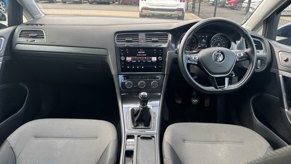 Volkswagen Golf 1.0 TSI 110 SE [Nav] 5dr Petrol Hatchback - Image 10