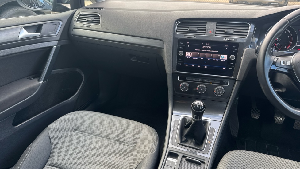 Volkswagen Golf 1.0 TSI 110 SE [Nav] 5dr Petrol Hatchback - Image 14