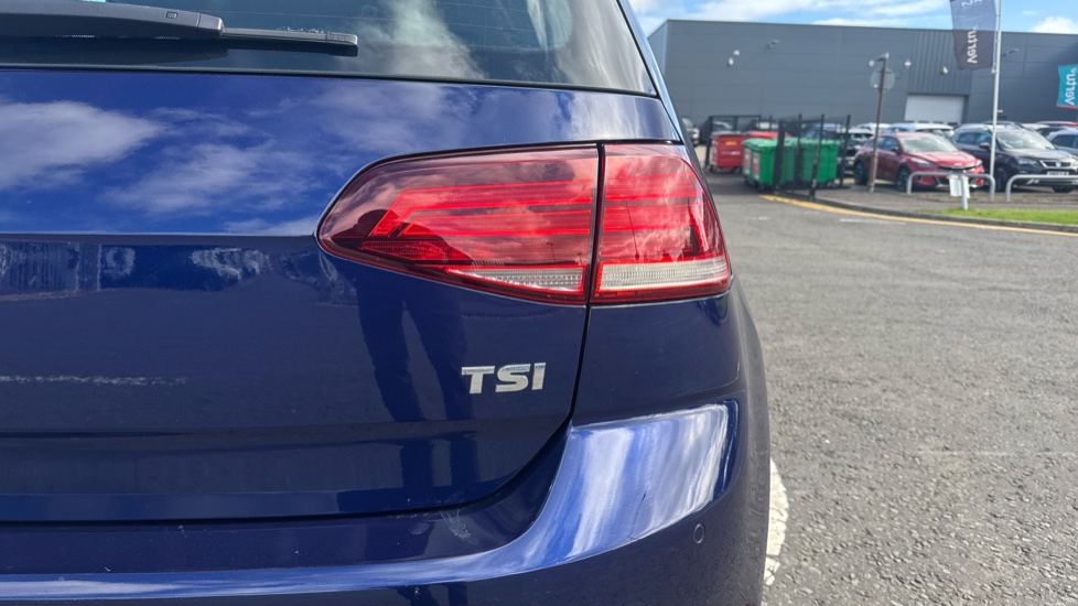 Volkswagen Golf 1.0 TSI 110 SE [Nav] 5dr Petrol Hatchback - Image 28