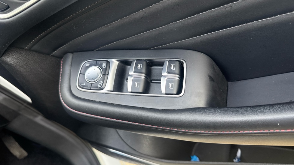MG HS 1.5 T-GDI Trophy 5dr Petrol Hatchback - Image 36