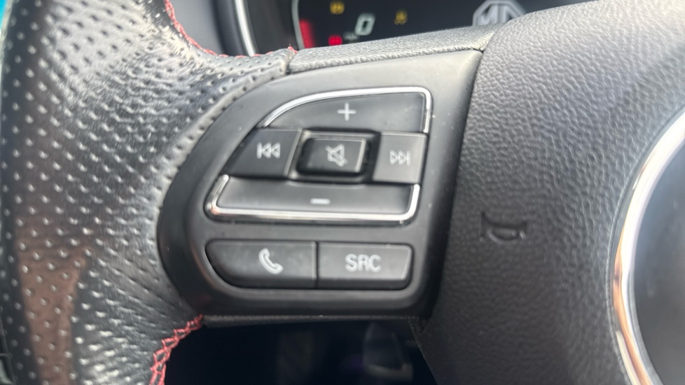 MG HS 1.5 T-GDI Trophy 5dr Petrol Hatchback - Image 41