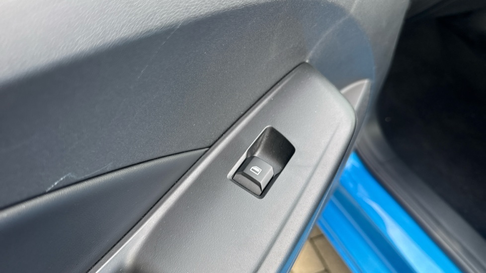 MG MG3 1.5 Hybrid Trophy 5dr Auto Hybrid Hatchback - Image 36
