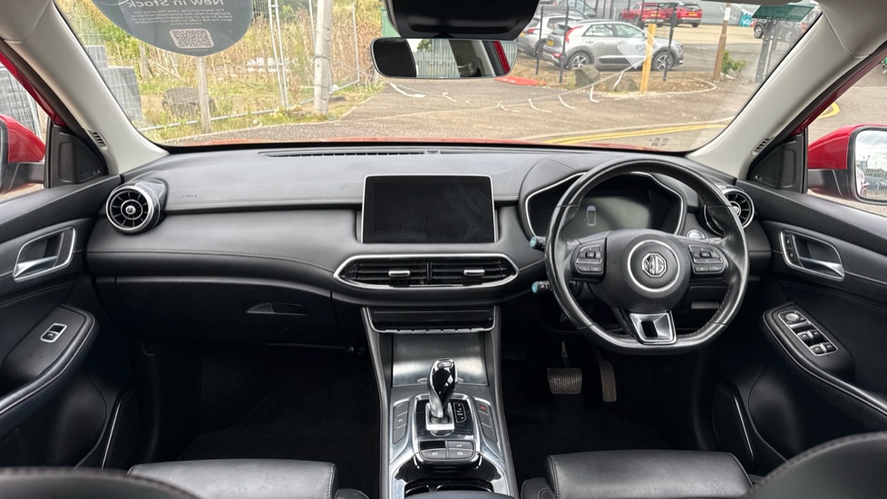 MG HS 1.5 T-GDI Excite 5dr DCT Petrol Hatchback - Image 10