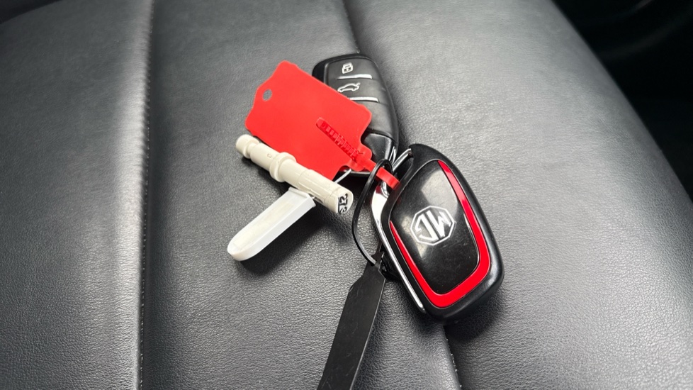 MG HS 1.5 T-GDI Excite 5dr DCT Petrol Hatchback - Image 20