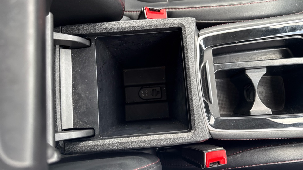 MG HS 1.5 T-GDI Excite 5dr DCT Petrol Hatchback - Image 40