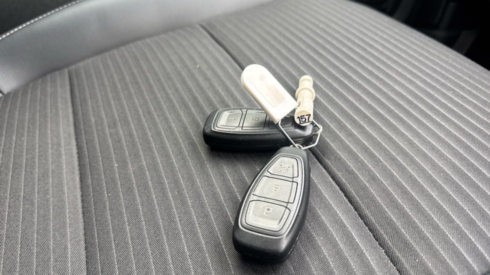 Ford Kuga 1.5 EcoBoost 150 Titanium Edition 5dr Petrol Estate - Image 20