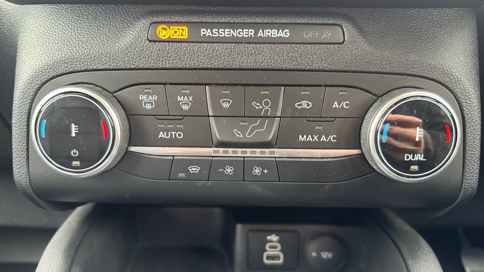 Ford Kuga 1.5 EcoBoost 150 Titanium Edition 5dr Petrol Estate - Image 40