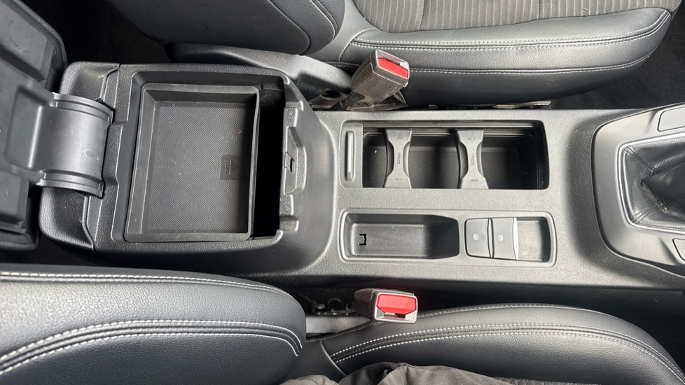Ford Kuga 1.5 EcoBoost 150 Titanium Edition 5dr Petrol Estate - Image 44
