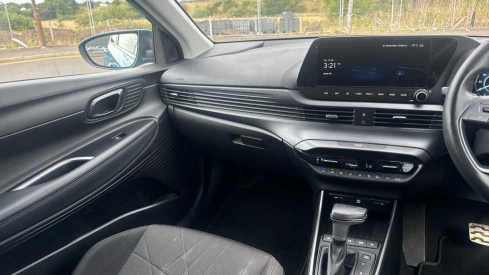 Hyundai BAYON 1.0 TGDi [120] 48V MHEV Premium 5dr DCT Petrol Hatchback - Image 14