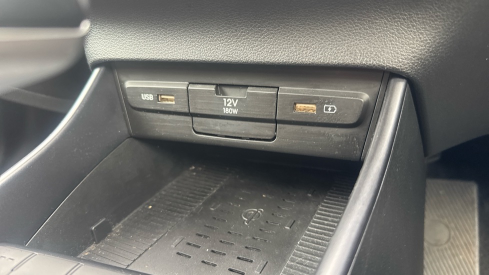 Hyundai BAYON 1.0 TGDi [120] 48V MHEV Premium 5dr DCT Petrol Hatchback - Image 37