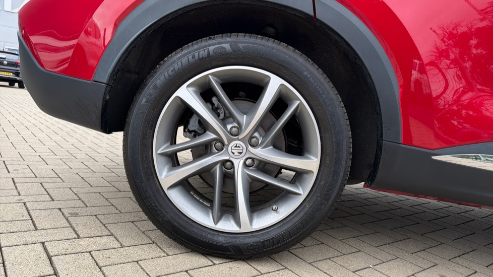 MG HS 1.5 T-GDI Exclusive 5dr DCT Petrol Hatchback - Image 7