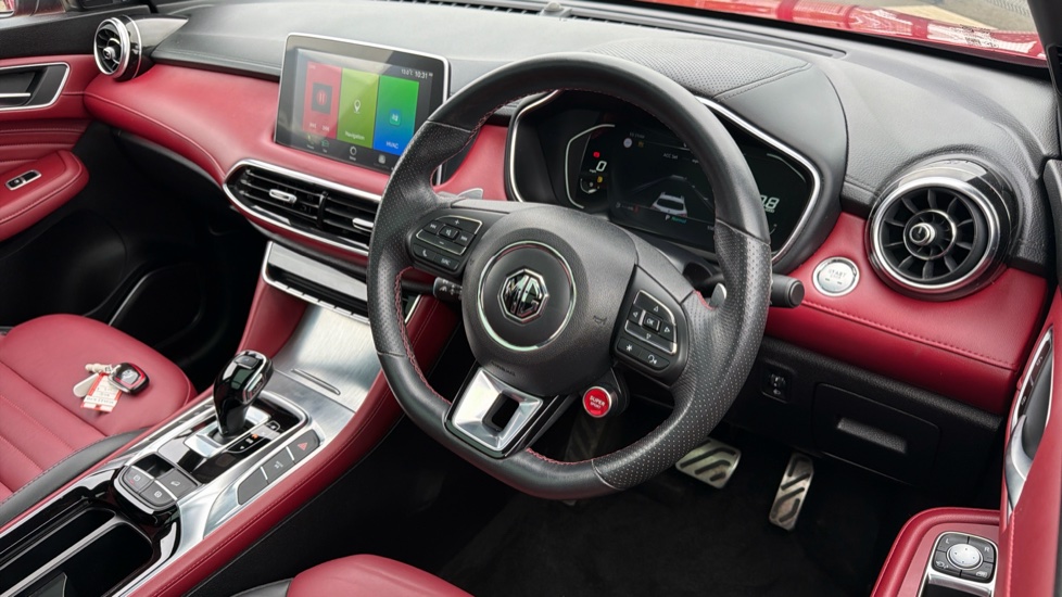 MG HS 1.5 T-GDI Exclusive 5dr DCT Petrol Hatchback - Image 11