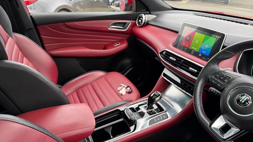 MG HS 1.5 T-GDI Exclusive 5dr DCT Petrol Hatchback - Image 14