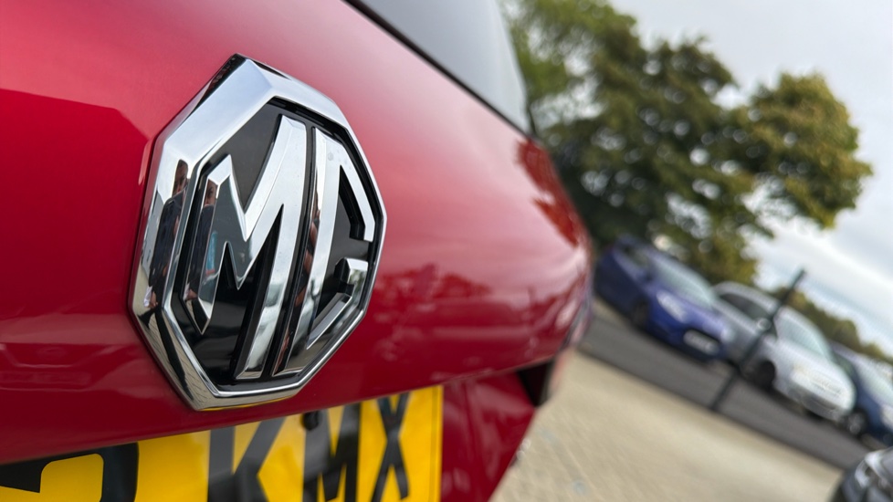 MG HS 1.5 T-GDI Exclusive 5dr DCT Petrol Hatchback - Image 52