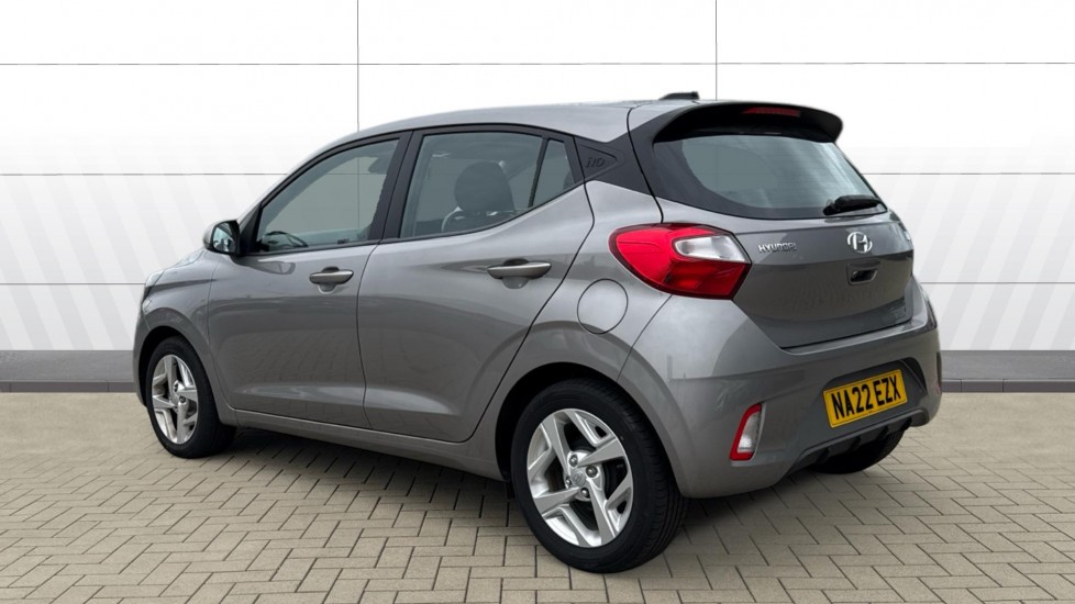 Hyundai i10 1.0 MPi SE Connect 5dr Auto Petrol Hatchback - Image 2