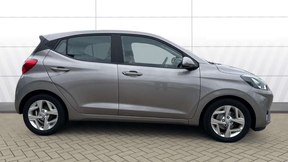 Hyundai i10 1.0 MPi SE Connect 5dr Auto Petrol Hatchback - Image 5