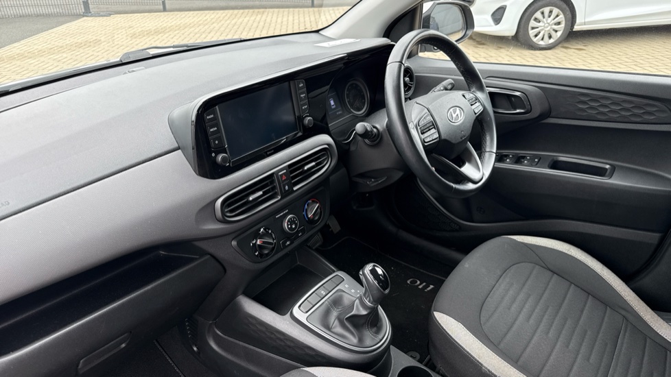 Hyundai i10 1.0 MPi SE Connect 5dr Auto Petrol Hatchback - Image 9