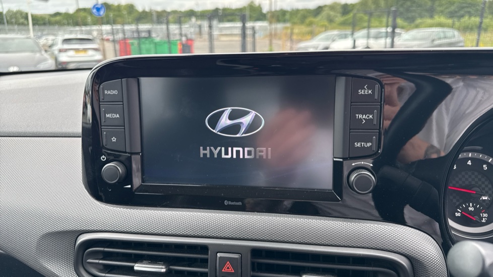 Hyundai i10 1.0 MPi SE Connect 5dr Auto Petrol Hatchback - Image 12