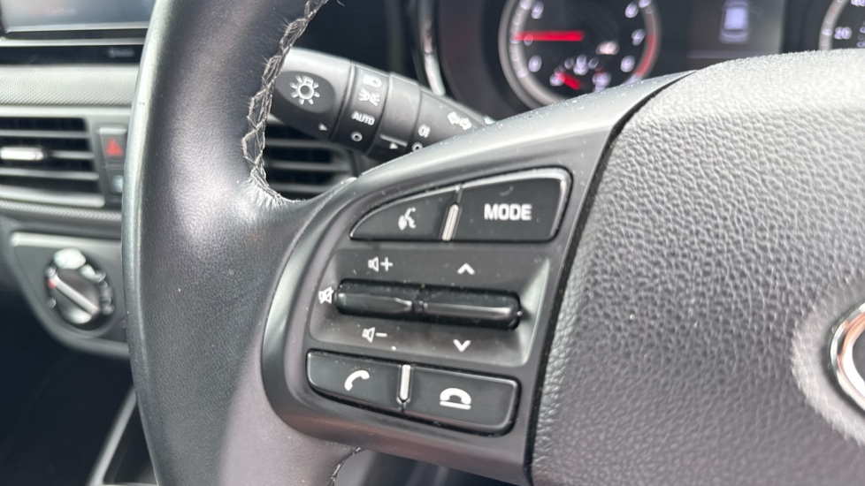 Hyundai i10 1.0 MPi SE Connect 5dr Auto Petrol Hatchback - Image 28