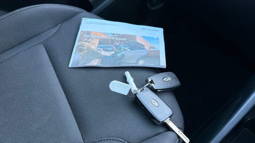 Hyundai TUCSON 1.6 TGDi SE Connect 5dr 2WD Petrol Estate - Image 19