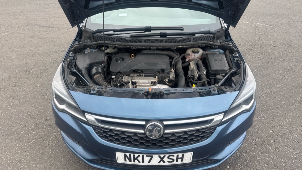 Vauxhall Astra 1.4T 16V 150 SRi 5dr Petrol Hatchback - Image 8