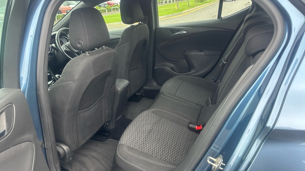Vauxhall Astra 1.4T 16V 150 SRi 5dr Petrol Hatchback - Image 16