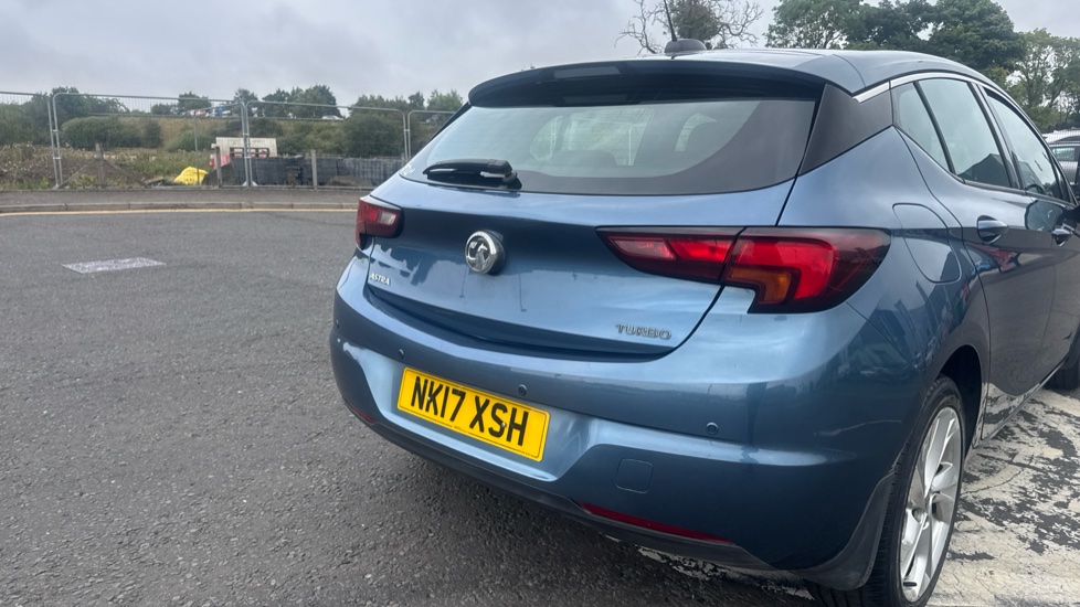 Vauxhall Astra 1.4T 16V 150 SRi 5dr Petrol Hatchback - Image 25
