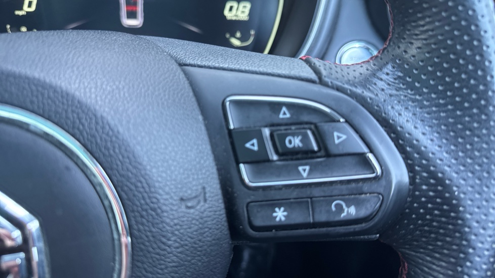 MG HS 1.5 T-GDI Exclusive 5dr Petrol Hatchback - Image 24