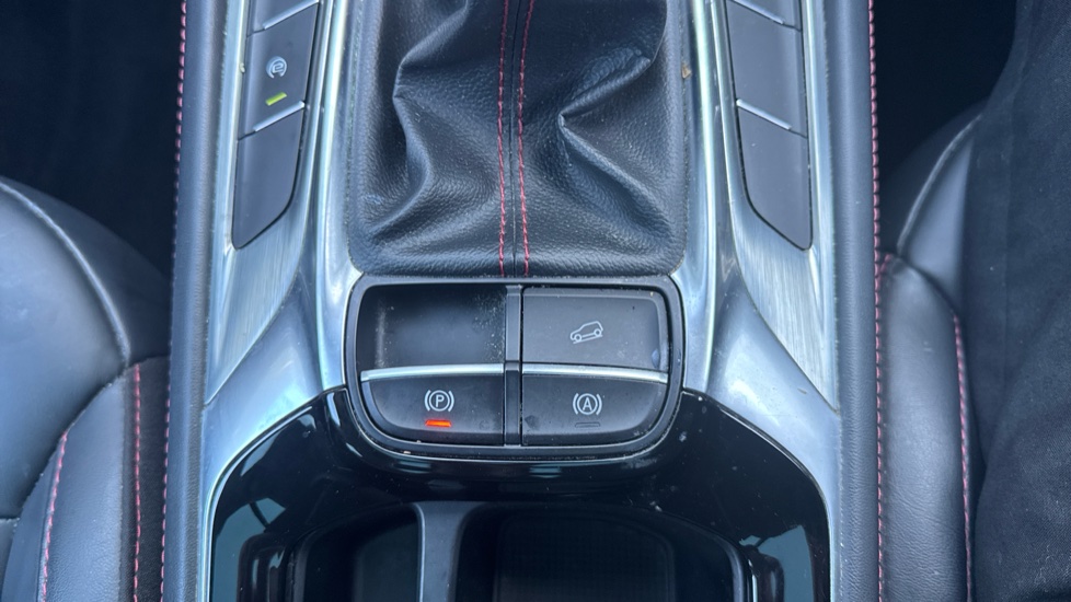 MG HS 1.5 T-GDI Exclusive 5dr Petrol Hatchback - Image 27