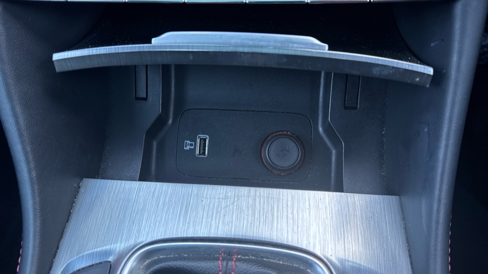 MG HS 1.5 T-GDI Exclusive 5dr Petrol Hatchback - Image 28