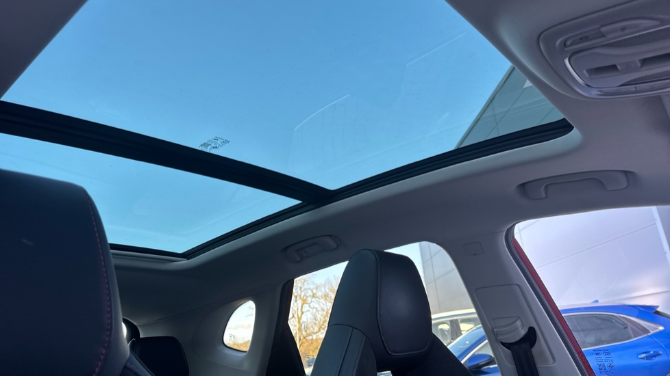 MG HS 1.5 T-GDI Exclusive 5dr Petrol Hatchback - Image 31