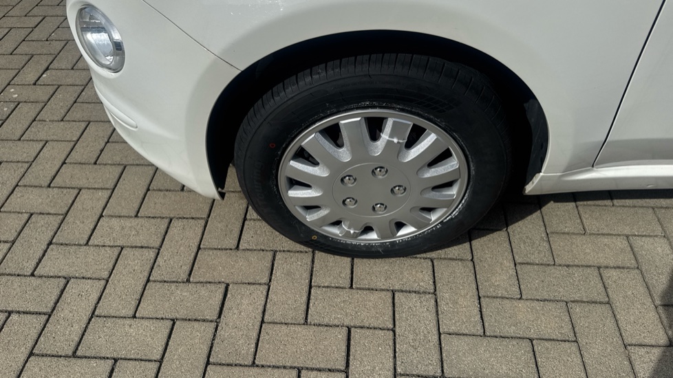 Fiat 500 1.2 Pop 3dr Petrol Hatchback - Image 28
