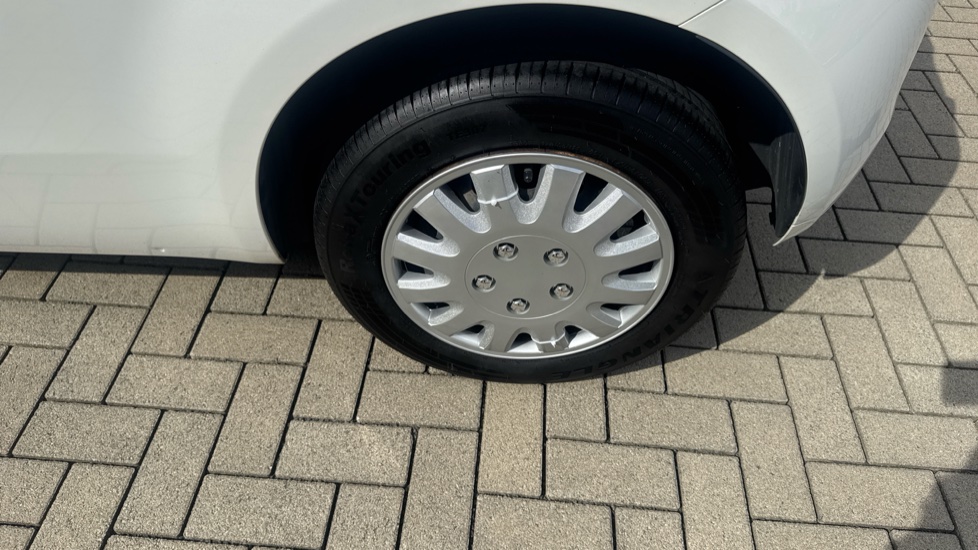 Fiat 500 1.2 Pop 3dr Petrol Hatchback - Image 29