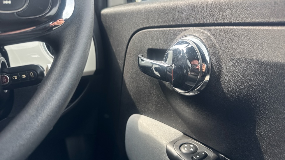 Fiat 500 1.2 Pop 3dr Petrol Hatchback - Image 35