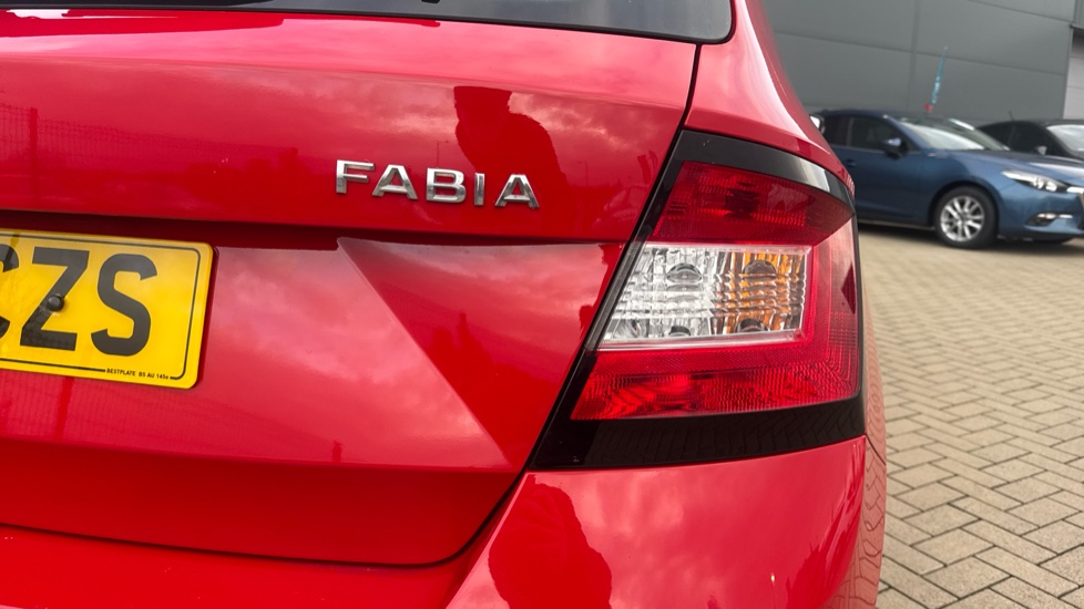 Skoda Fabia 1.2 TSI 90 SE 5dr Petrol Hatchback - Image 25