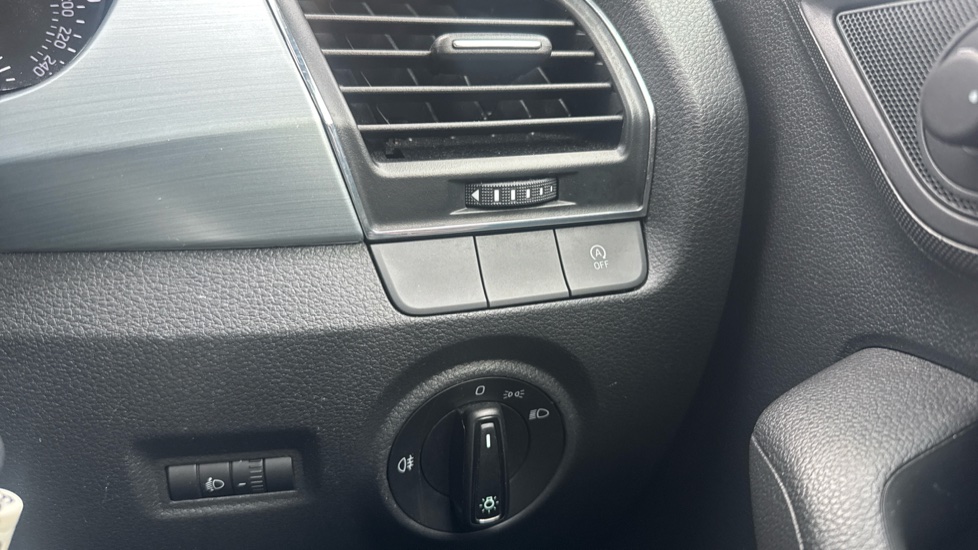 Skoda Fabia 1.2 TSI 90 SE 5dr Petrol Hatchback - Image 37