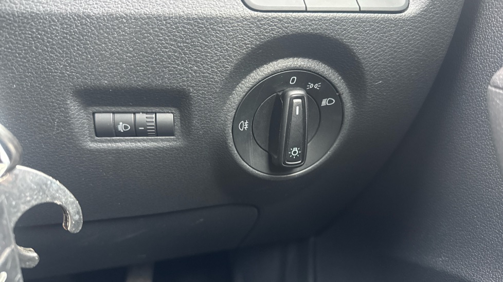 Skoda Fabia 1.2 TSI 90 SE 5dr Petrol Hatchback - Image 38