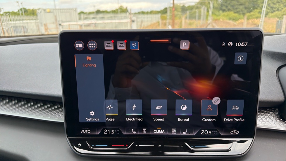 CUPRA Terramar 1.5 eTSI 150 V2 5dr DSG Petrol Hatchback - Image 32