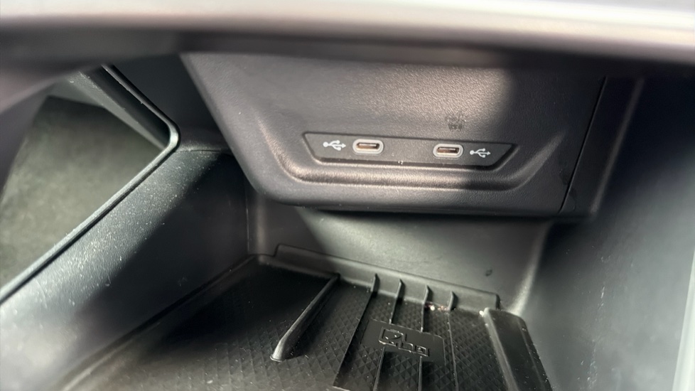 CUPRA Terramar 1.5 eTSI 150 V2 5dr DSG Petrol Hatchback - Image 47