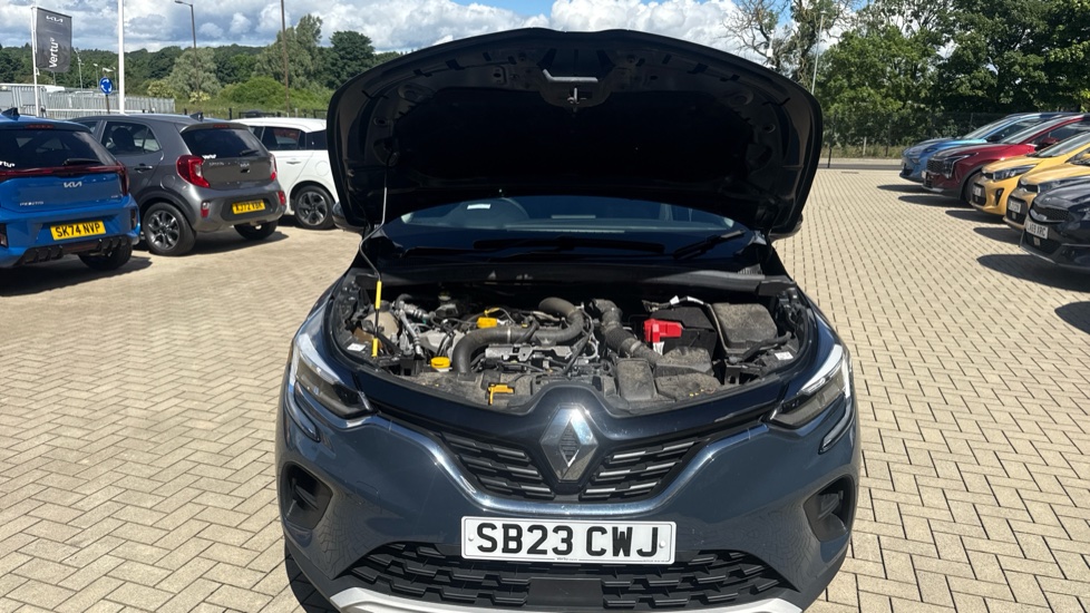 Renault Captur 1.0 TCE 90 Evolution 5dr Petrol Hatchback - Image 8