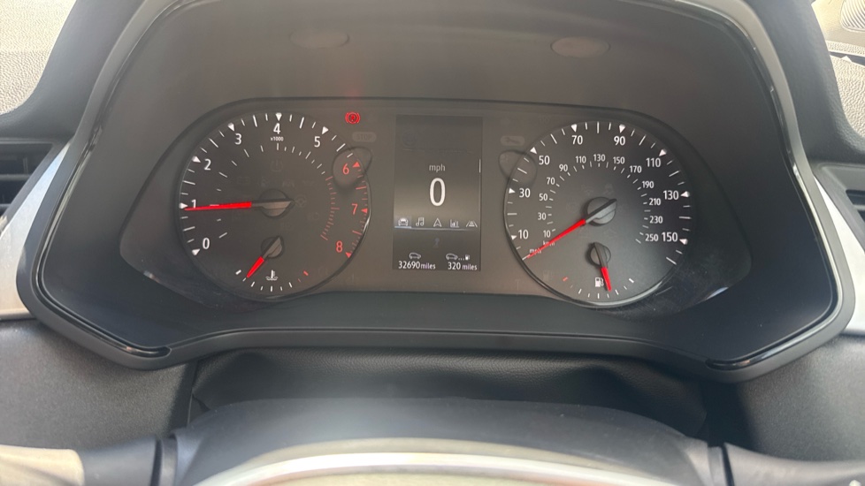 Renault Captur 1.0 TCE 90 Evolution 5dr Petrol Hatchback - Image 18
